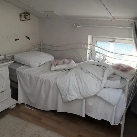 Vakantiehuis In Nieuwpoort Met Tuin Semesterbostad *